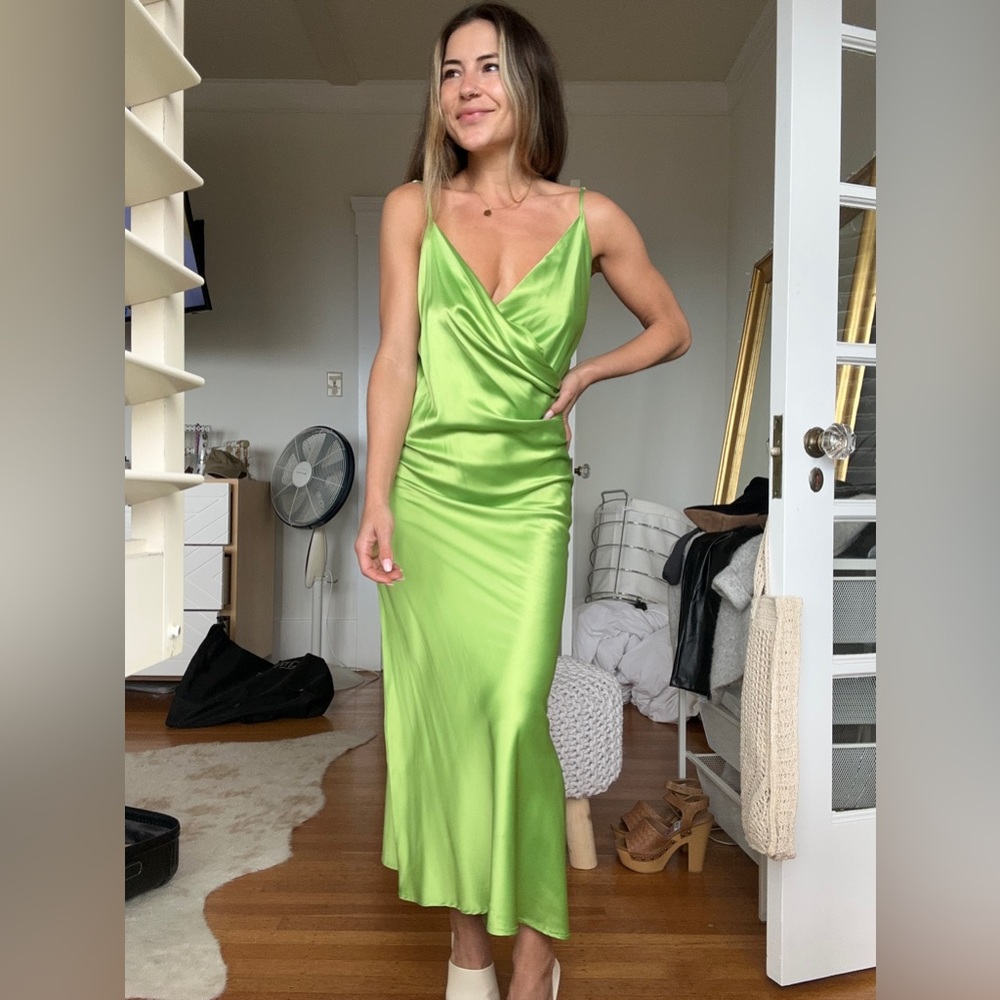 2Bella Green Silky Dress🐍